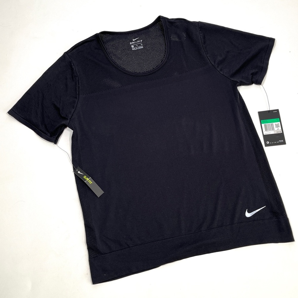 NEW! Nike woman’s running top XL
